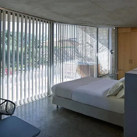 Leivatho Hotel 4*