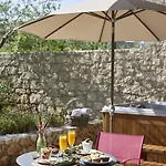 Hotel Leivatho Svoronata