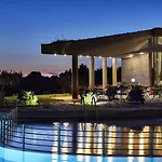 Leivatho Hotel 4*