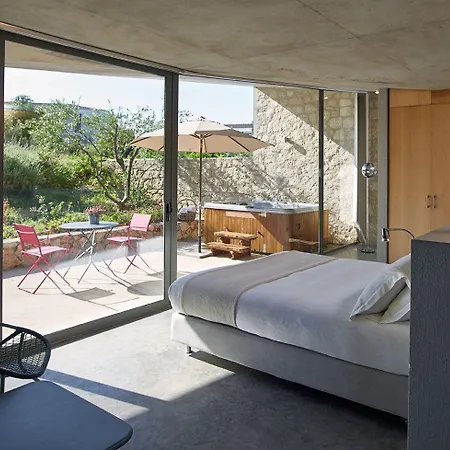 מלון Leivatho סבורונטה