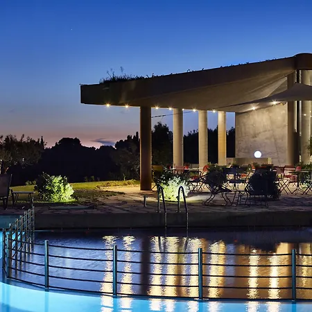 Leivatho מלון 4*