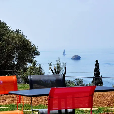 Leivatho 4* סבורונטה