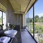 Otel Leivatho 4*