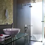 Leivatho Otel Svoronata
