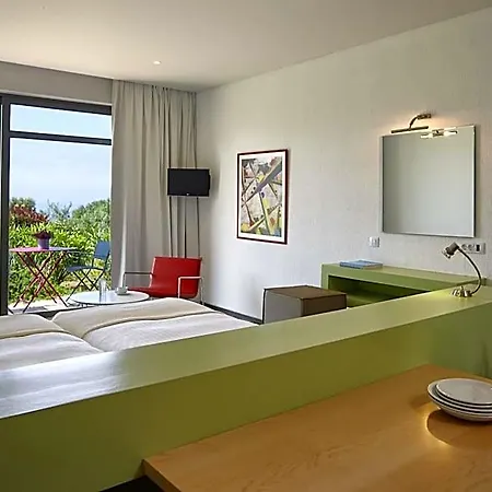 Leivatho Hotel