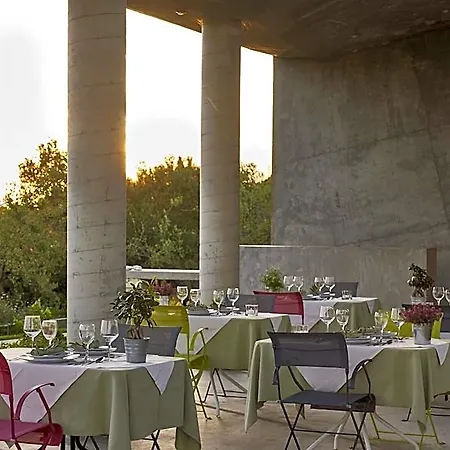 Leivatho Hotel 4*