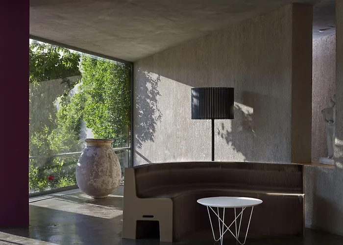 فندق Leivatho 4*