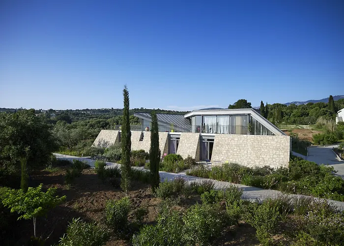 Leivatho فندق سفوروناتا