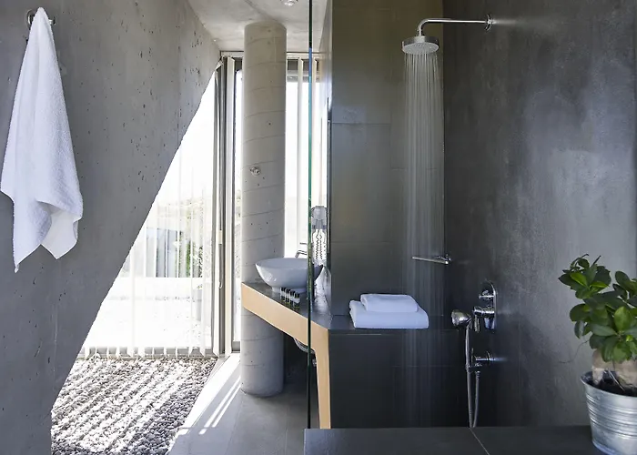 Leivatho فندق سفوروناتا