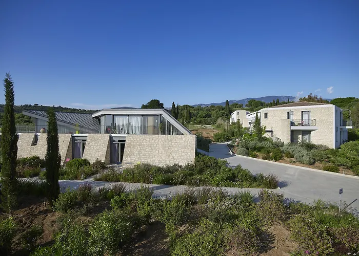 Leivatho מלון 4*